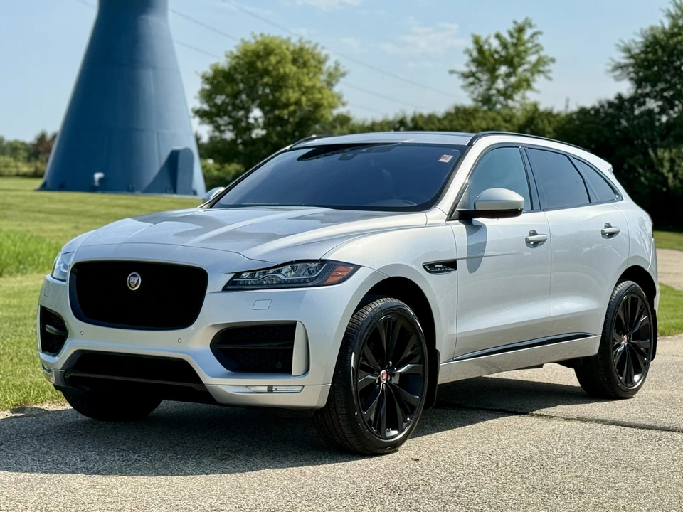 2018 Jaguar F-Pace - Image 7 of 31