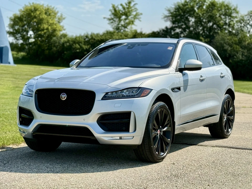 2018 Jaguar F-Pace - Image 8 of 31