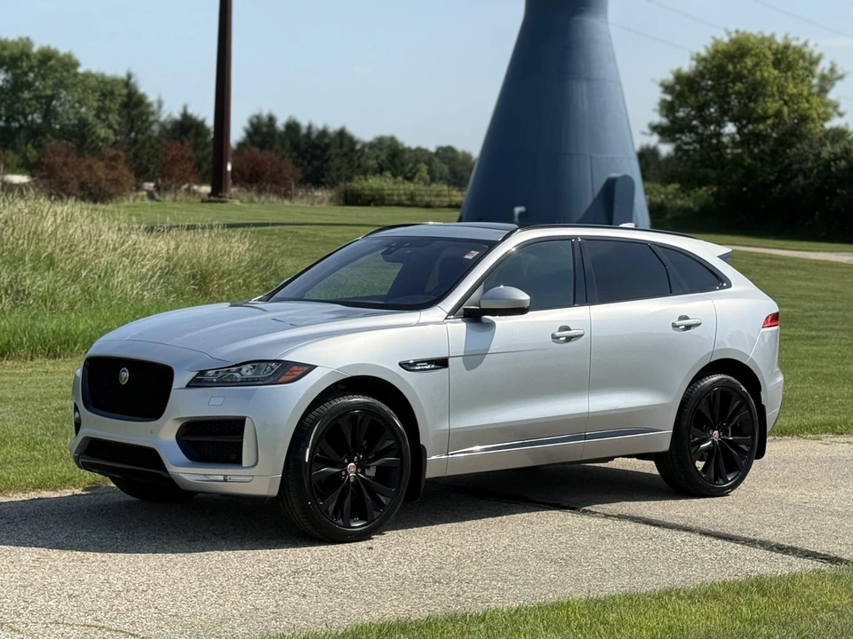 2018 Jaguar F-Pace - Image 2 of 31