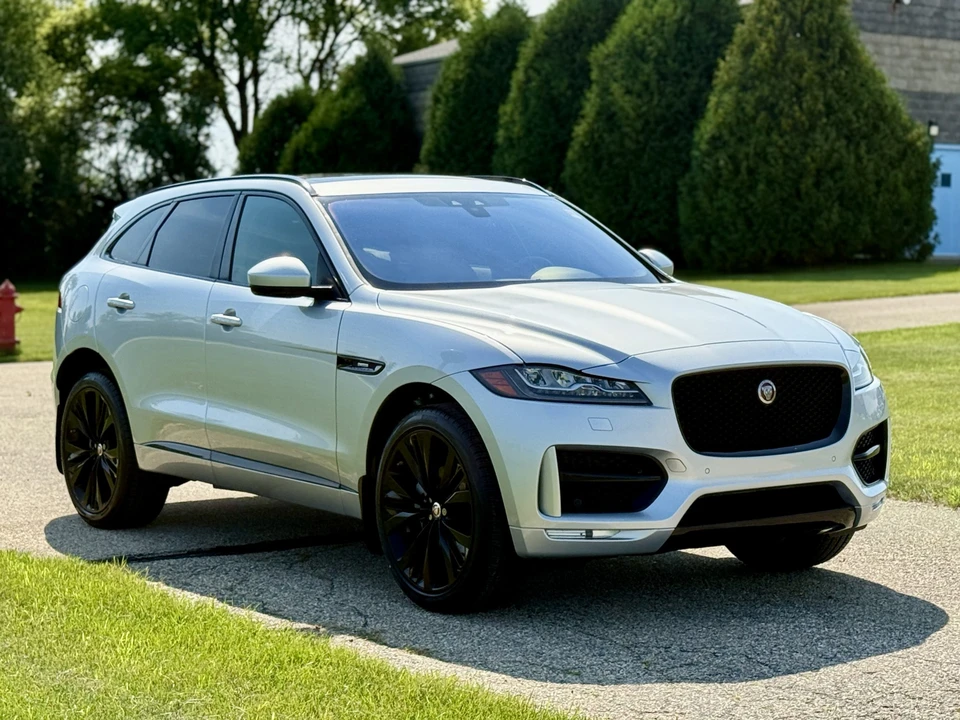 2018 Jaguar F-Pace - Image 10 of 31
