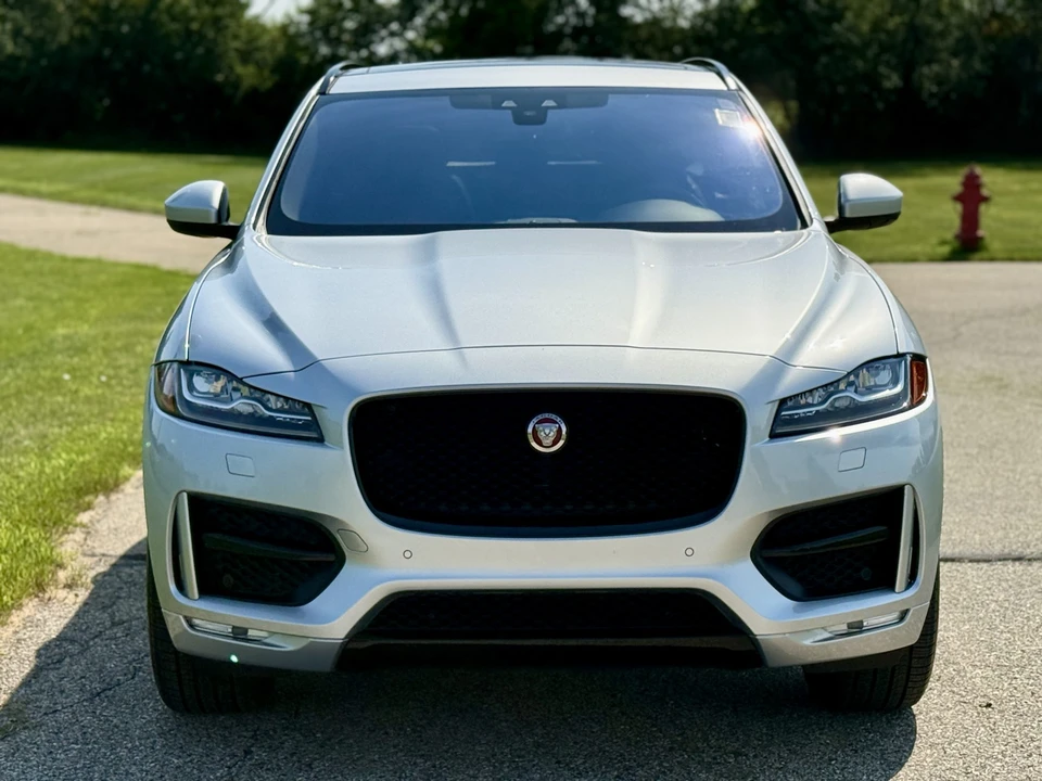 2018 Jaguar F-Pace - Image 9 of 31