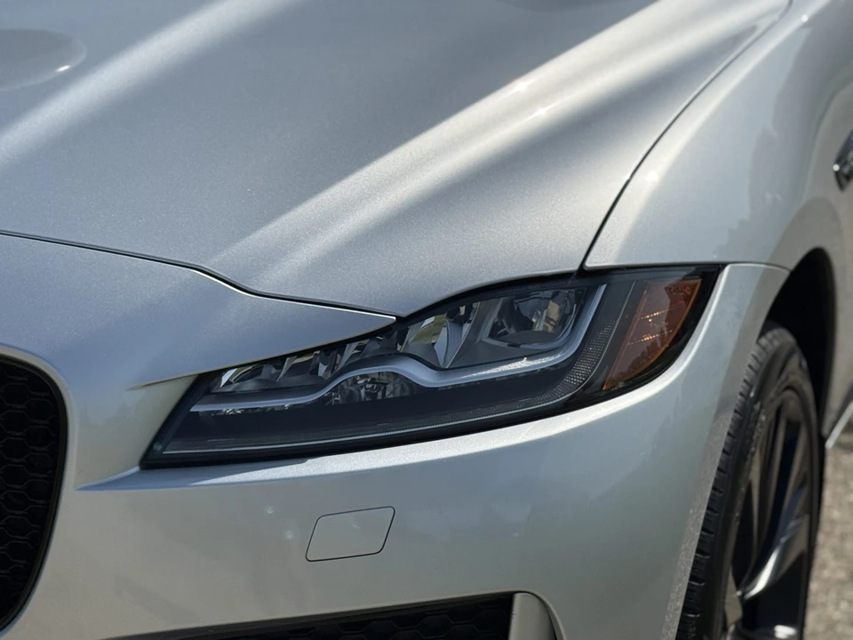2018 Jaguar F-Pace - Image 17 of 31