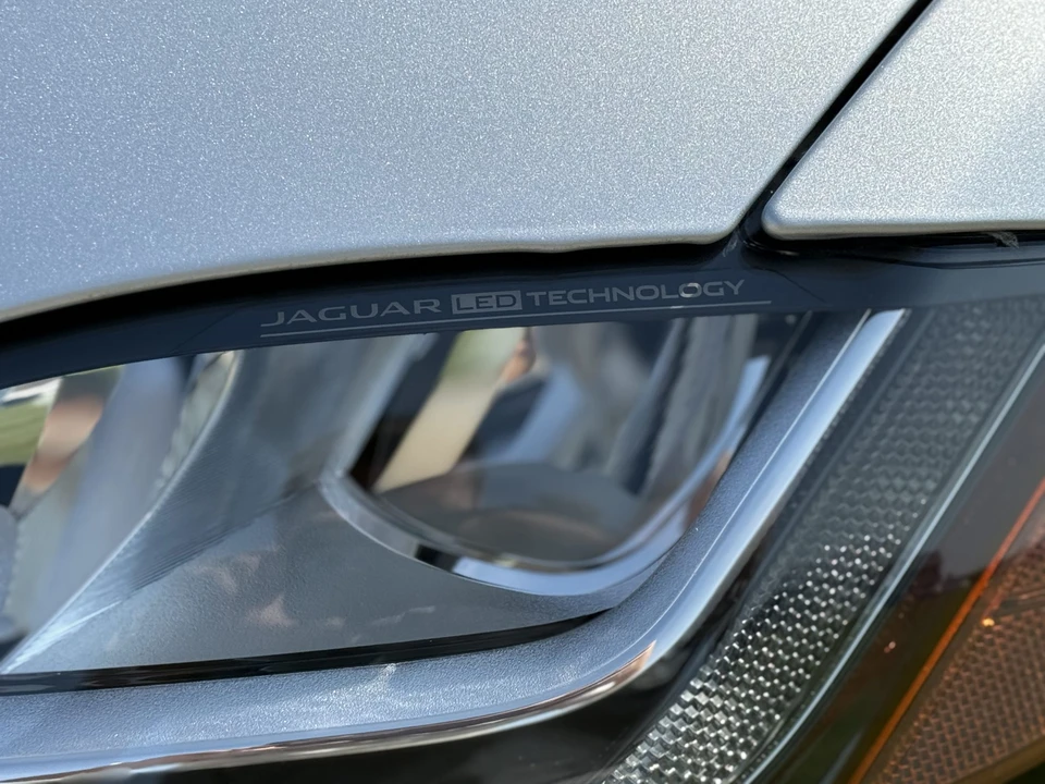 2018 Jaguar F-Pace - Image 18 of 31
