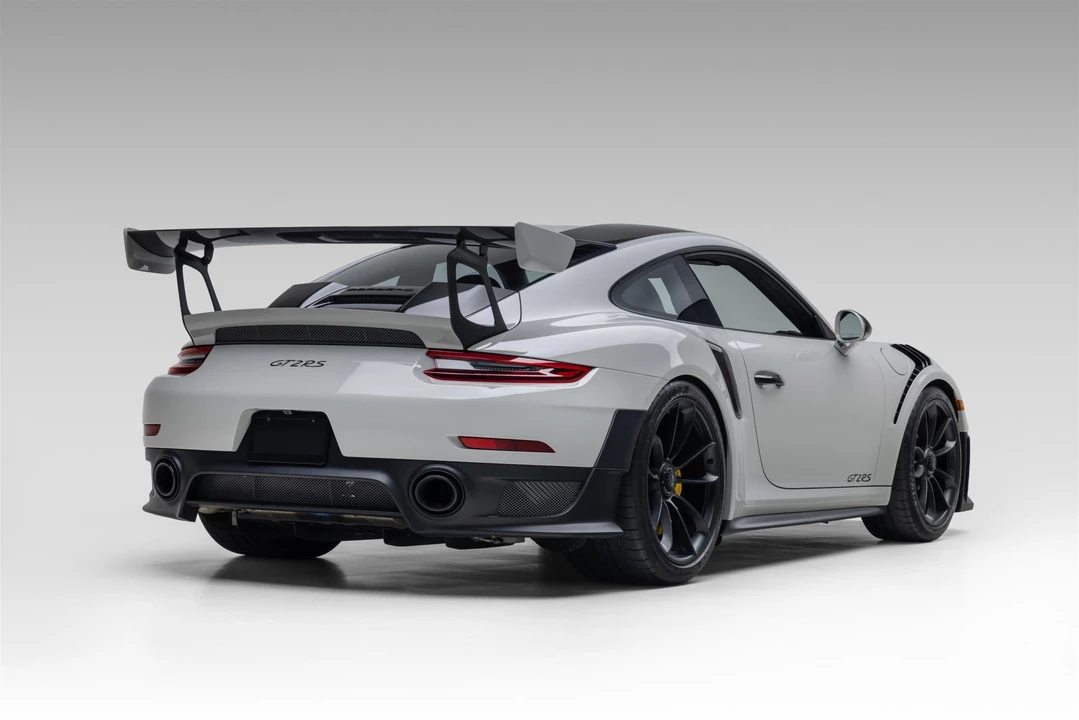 2018 Porsche 991 GT2 RS - Image 11 of 31
