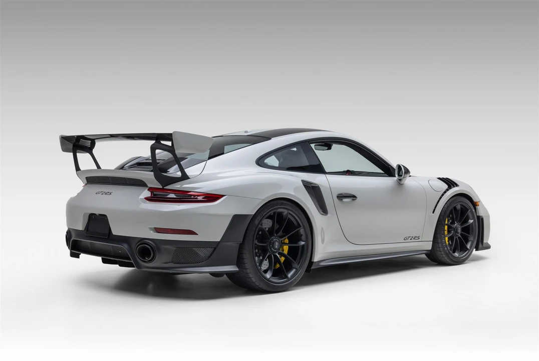2018 Porsche 991 GT2 RS - Image 10 of 31