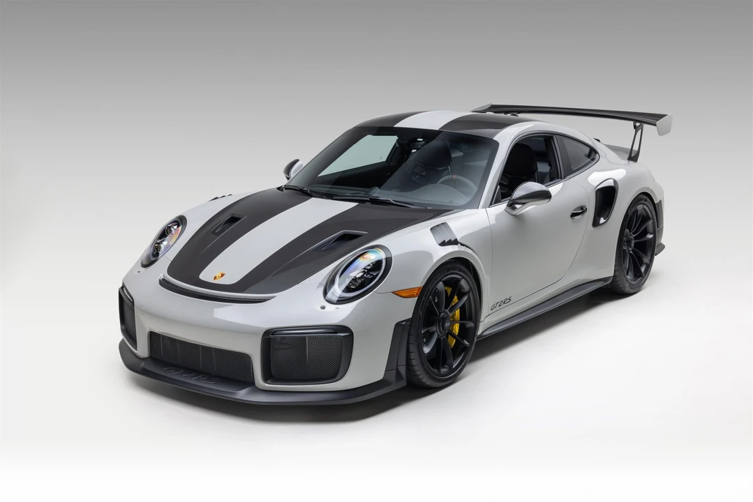2018 Porsche 991 GT2 RS - Image 4 of 31