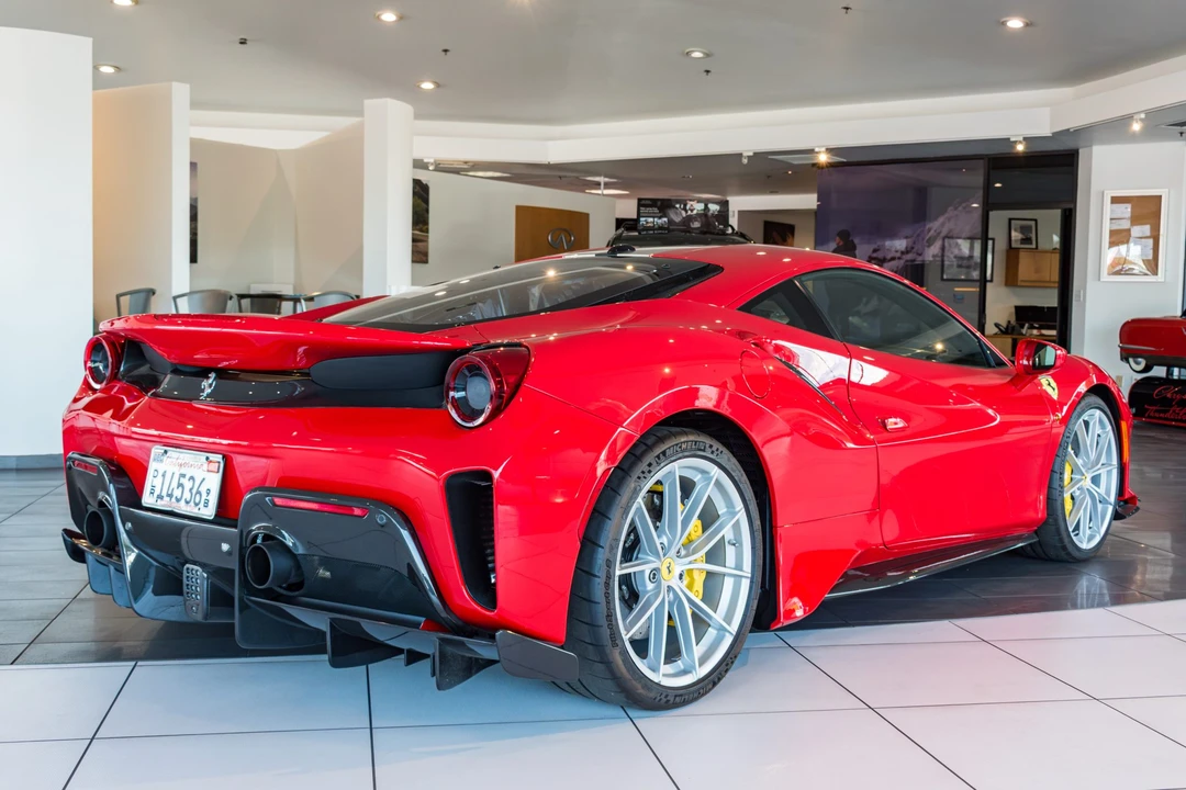 2019 Ferrari 488 Pista - Image 6 of 31