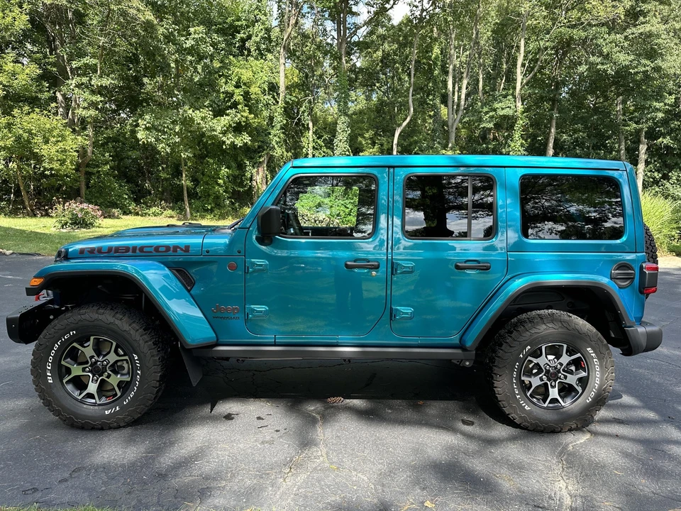 2019 Jeep JL Wrangler - Image 24 of 31