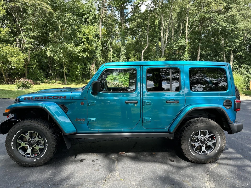 2019 Jeep JL Wrangler - Image 23 of 31