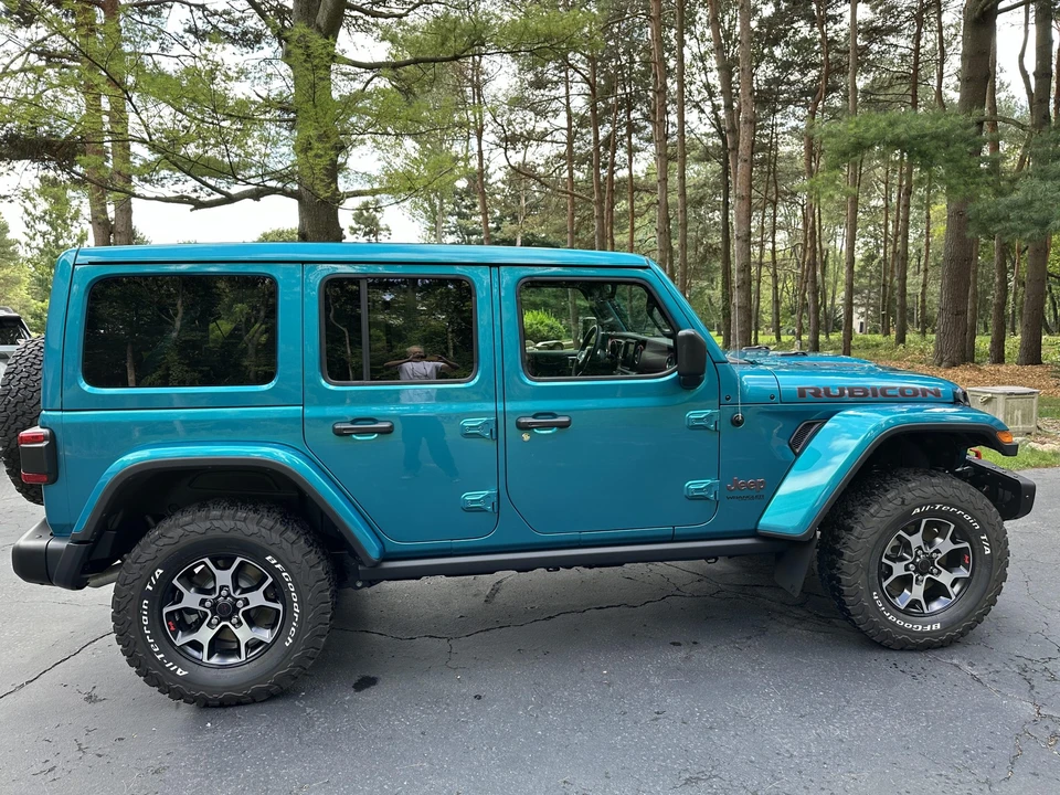 2019 Jeep JL Wrangler - Image 13 of 31
