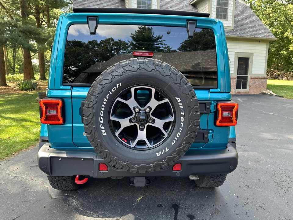 2019 Jeep JL Wrangler - Image 19 of 31