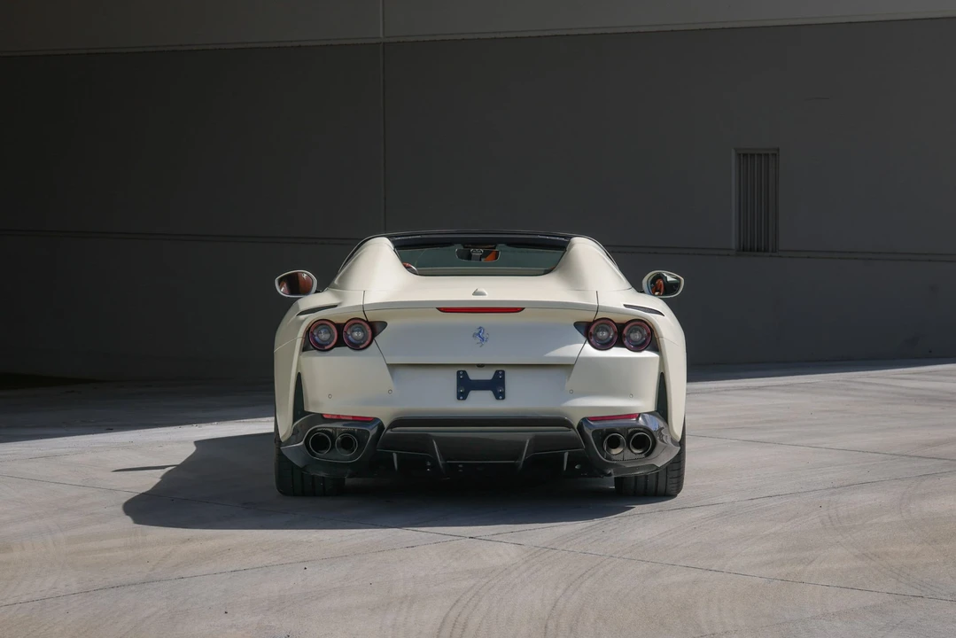 2023 Ferrari 812 GTS - Image 17 of 31