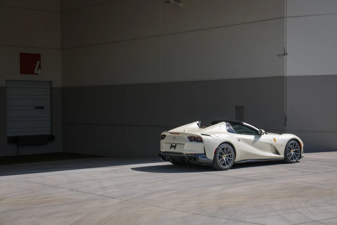 2023 Ferrari 812 GTS - Image 26 of 31