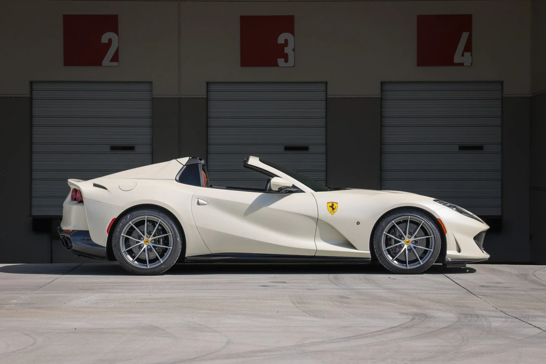 2023 Ferrari 812 GTS - Image 27 of 31