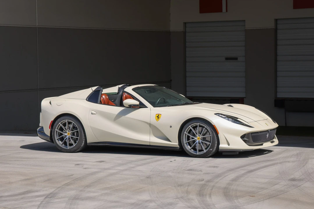 2023 Ferrari 812 GTS - Image 29 of 31