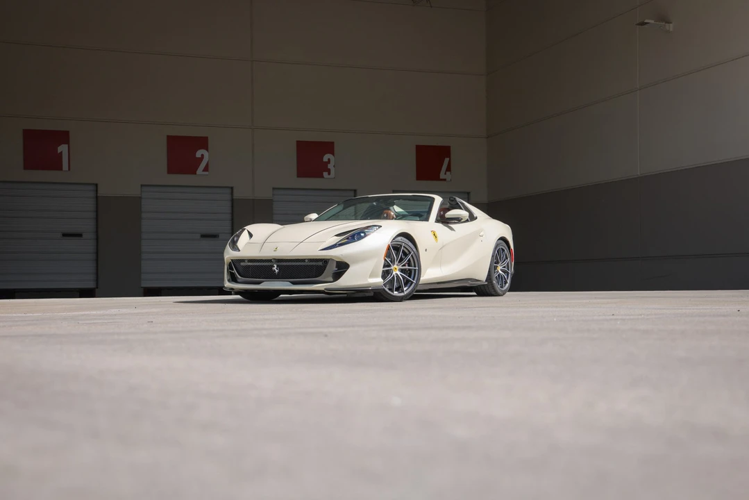 2023 Ferrari 812 GTS - Image 7 of 31