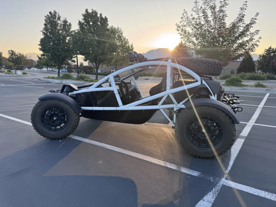 2018 Ariel - Image 2 of 31