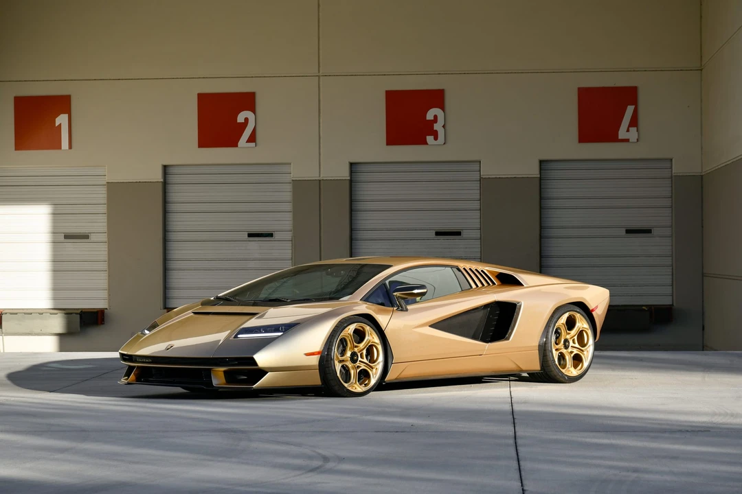 2022 Lamborghini Countach LPI 800-4 - Image 4 of 31