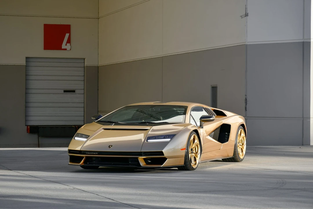 2022 Lamborghini Countach LPI 800-4 - Image 2 of 31