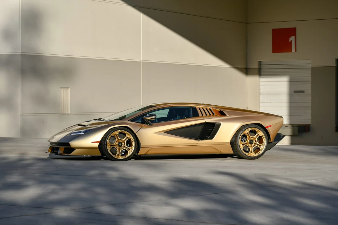 2022 Lamborghini Countach LPI 800-4 - Image 6 of 31