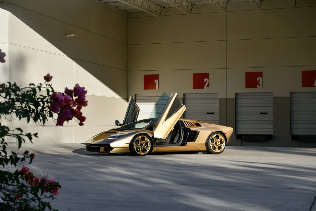 2022 Lamborghini Countach LPI 800-4 - Image 15 of 31