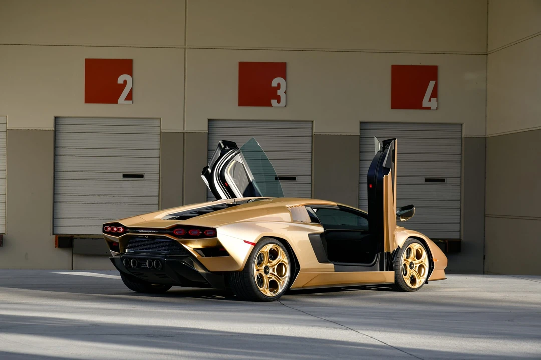 2022 Lamborghini Countach LPI 800-4 - Image 18 of 31