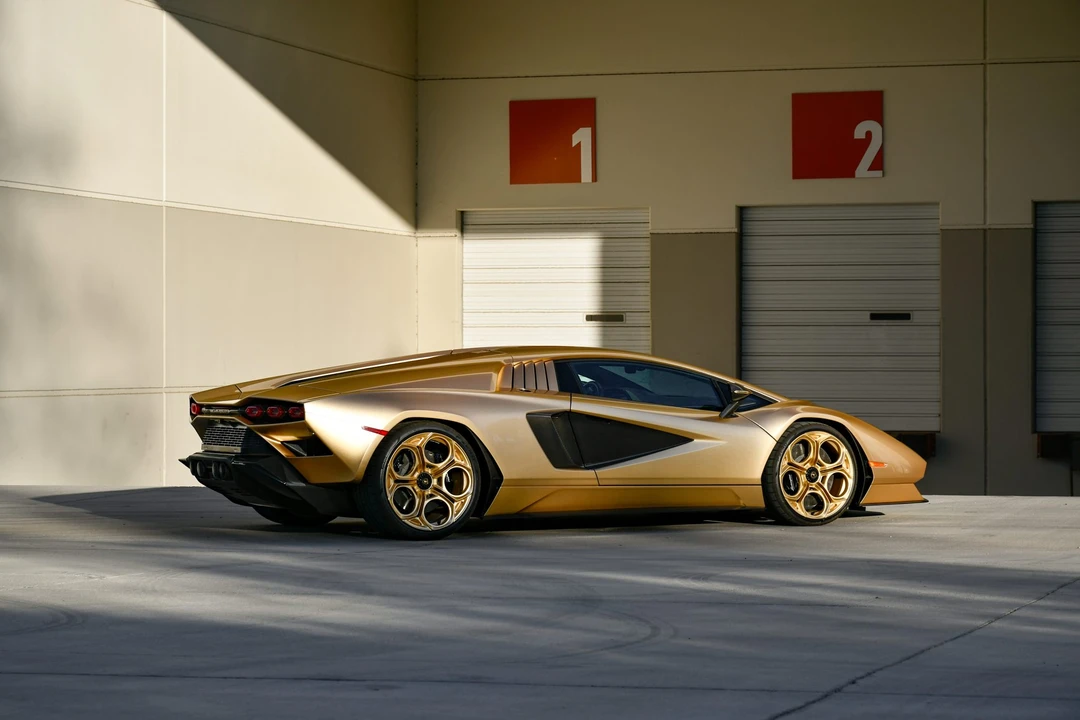 2022 Lamborghini Countach LPI 800-4 - Image 8 of 31