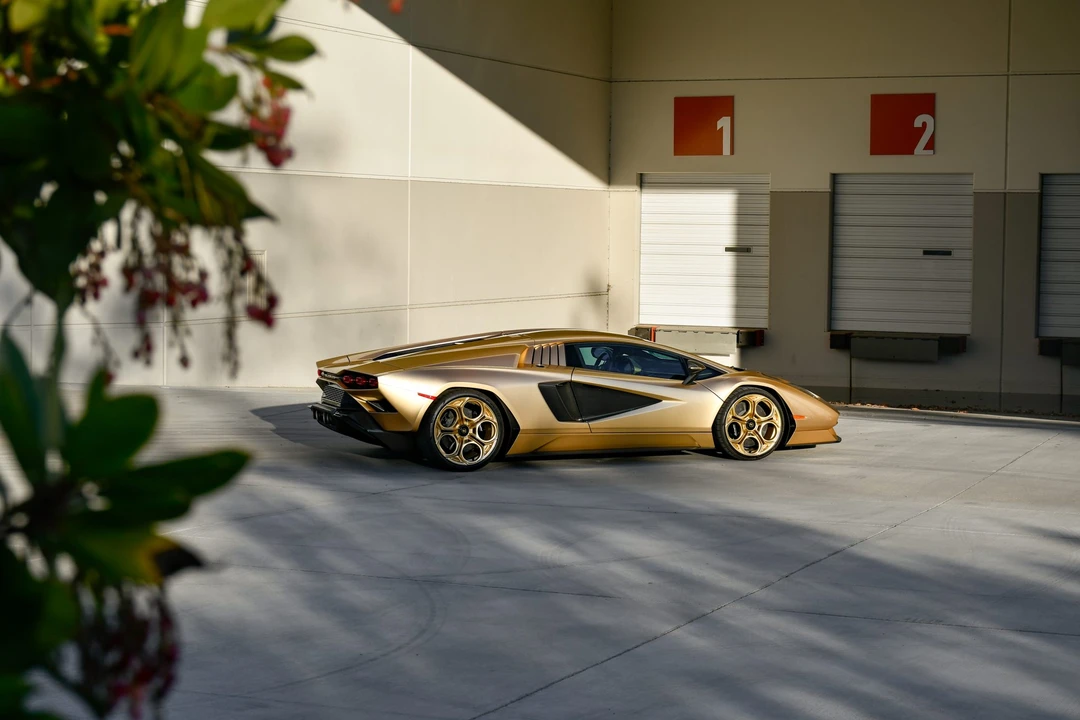 2022 Lamborghini Countach LPI 800-4 - Image 9 of 31