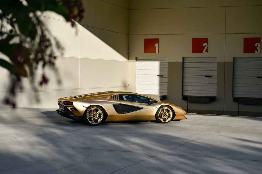 2022 Lamborghini Countach LPI 800-4 - Image 10 of 31