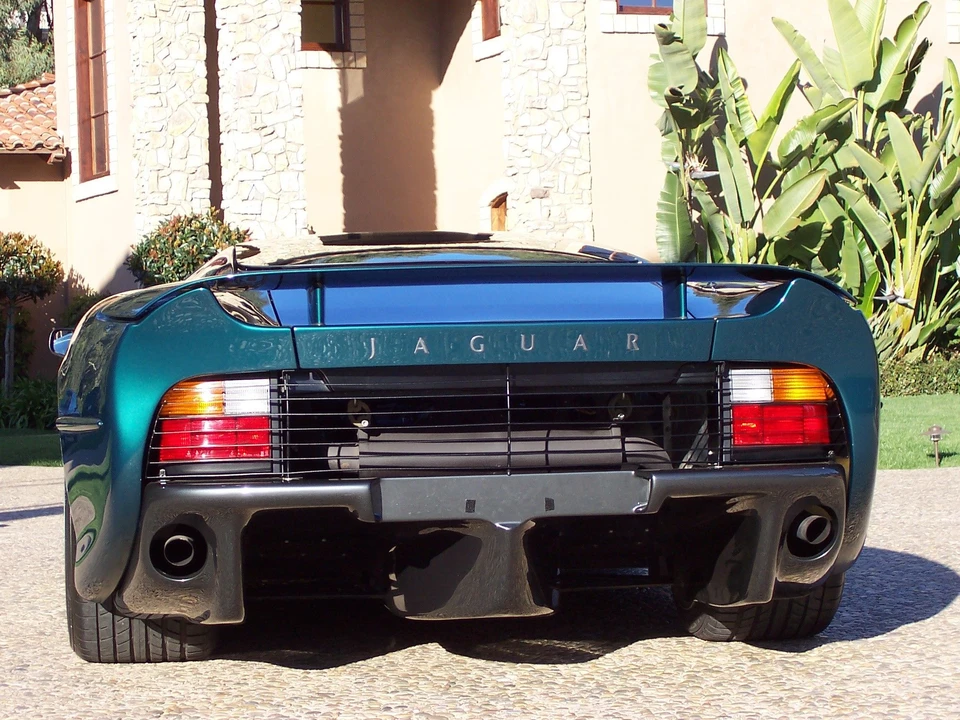 1997 Jaguar XJ220 - Image 3 of 3