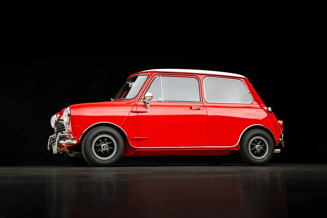 Mini Mini Mark I - Image 2 of 31