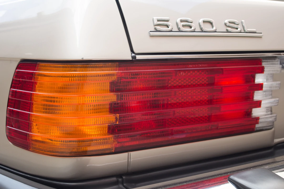 1987 Mercedes-Benz R107 SL-Class - Image 29 of 31