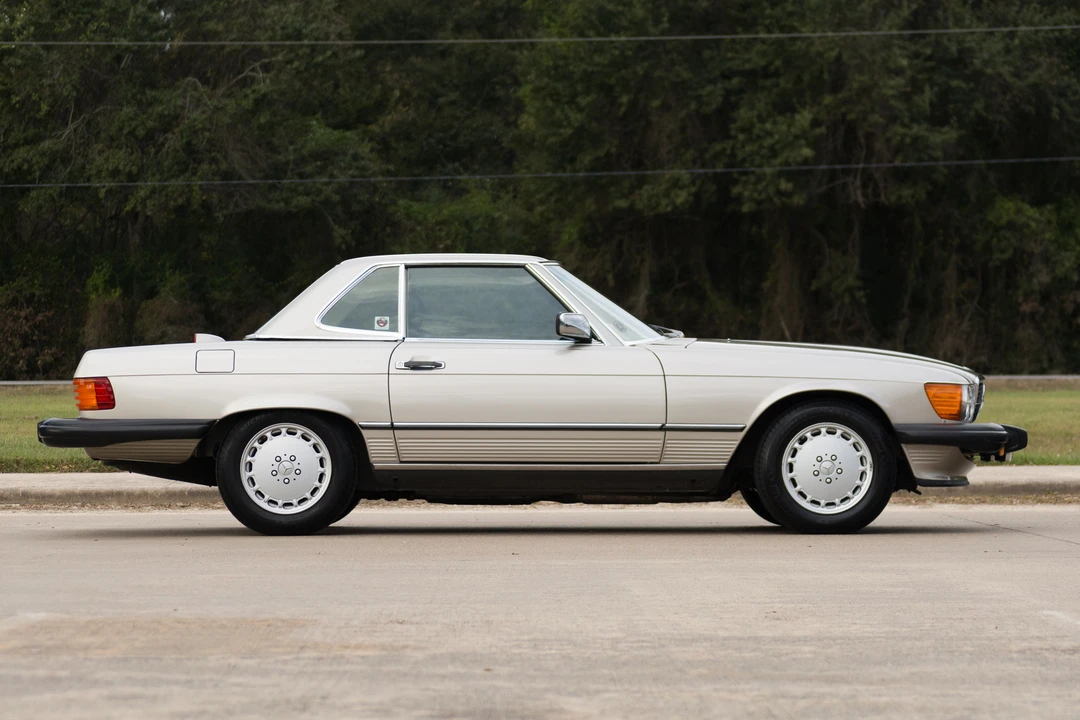 1987 Mercedes-Benz R107 SL-Class - Image 2 of 31