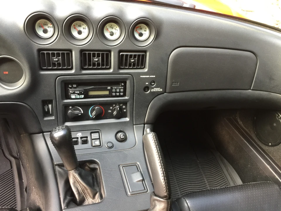 1998 Dodge Viper GTS 2nd Gen - Image 27 of 31