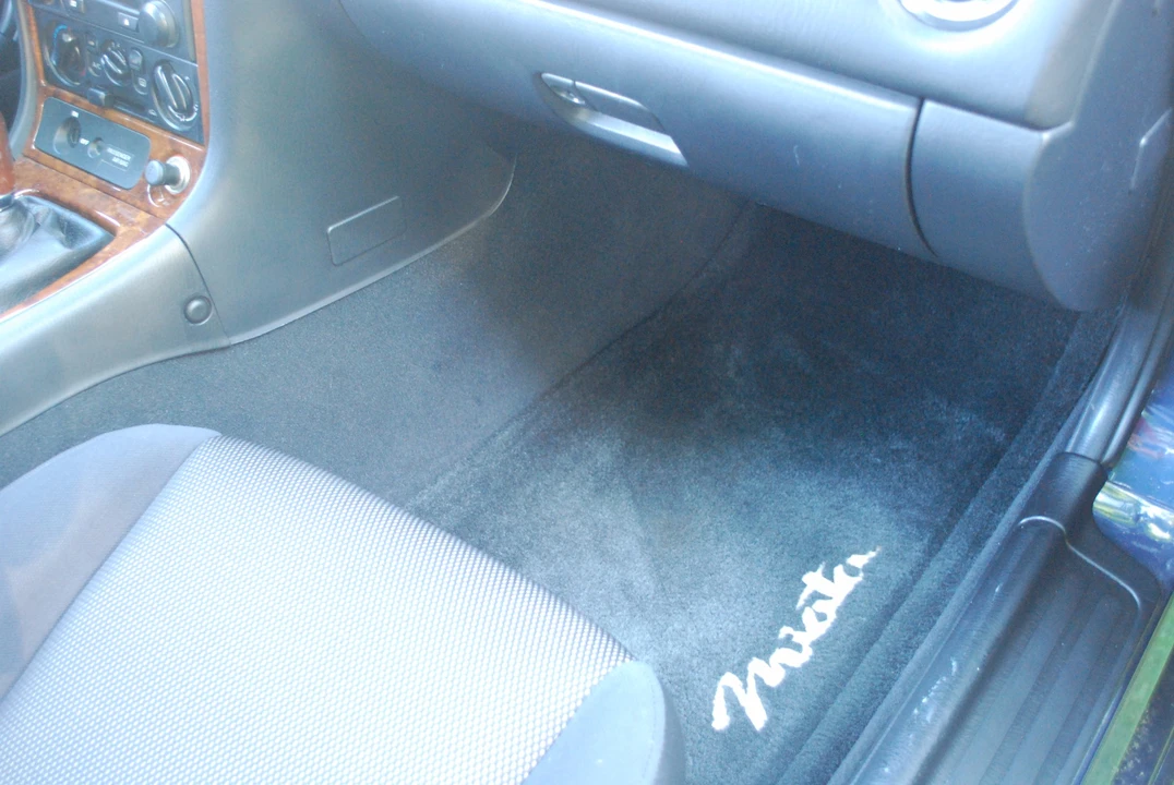 2001 Mazda NB MX-5 Miata - Image 27 of 31