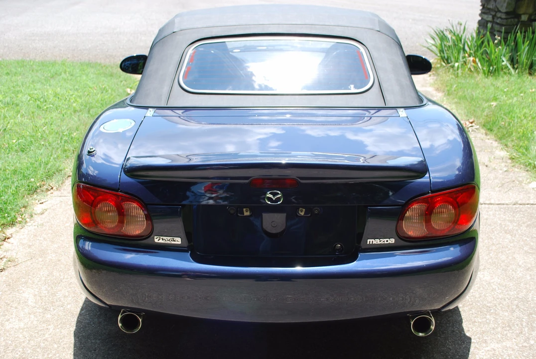 2001 Mazda NB MX-5 Miata - Image 9 of 31