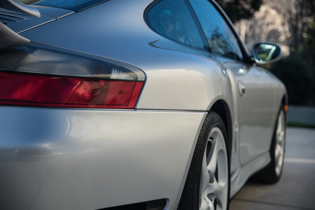 2001 Porsche 996 Turbo - Image 28 of 31
