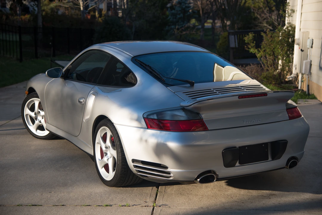 2001 Porsche 996 Turbo - Image 5 of 31