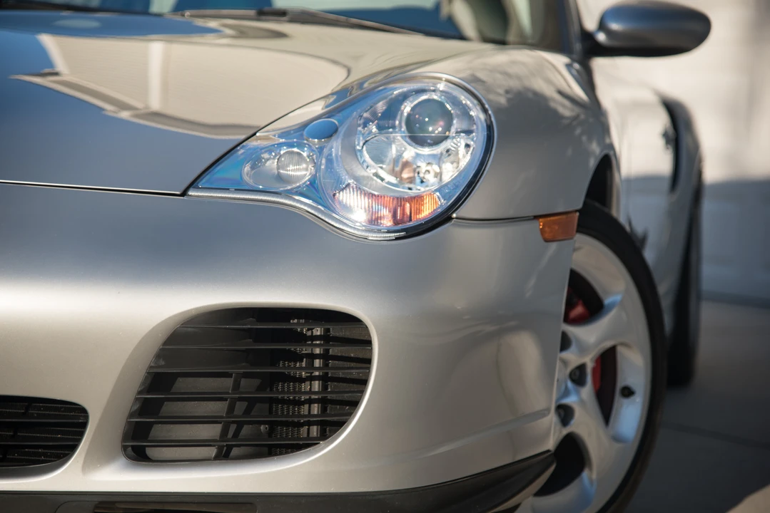 2001 Porsche 996 Turbo - Image 12 of 31