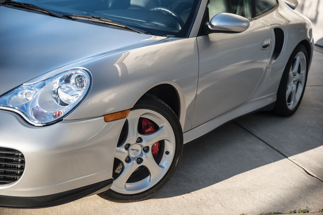2001 Porsche 996 Turbo - Image 14 of 31