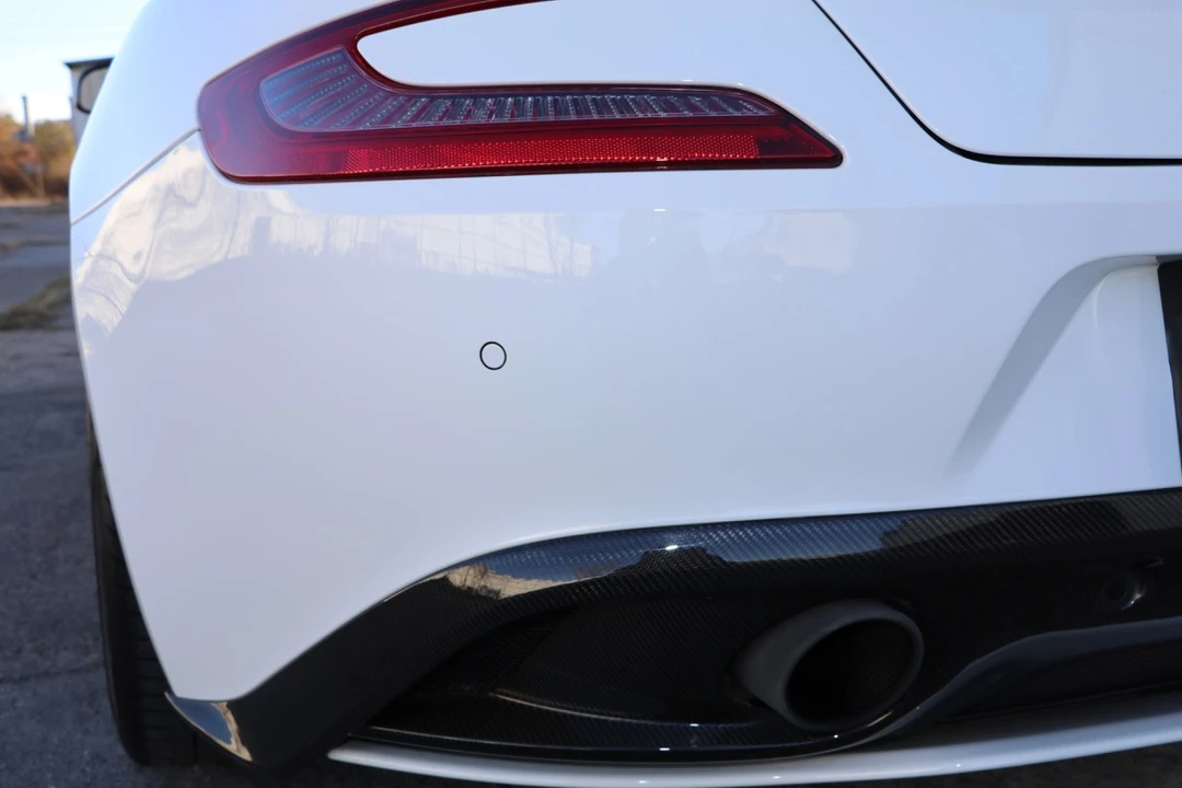 2015 Aston Martin Vanquish 2nd Gen - Image 30 of 31