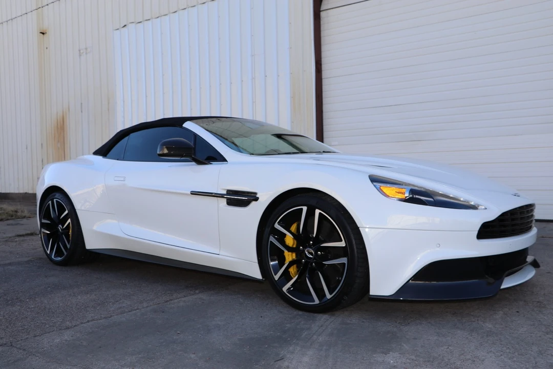 2015 Aston Martin Vanquish 2nd Gen - Image 14 of 31