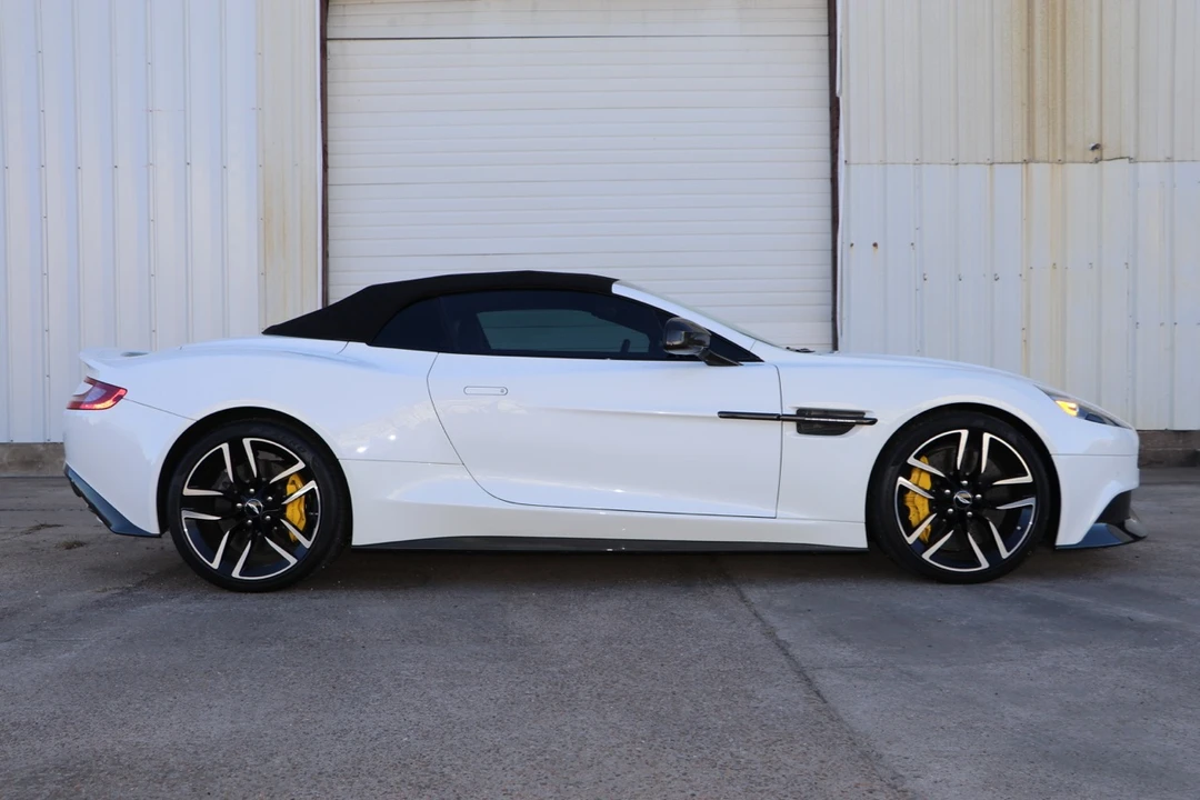 2015 Aston Martin Vanquish 2nd Gen - Image 12 of 31