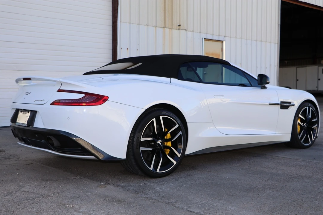 2015 Aston Martin Vanquish 2nd Gen - Image 15 of 31