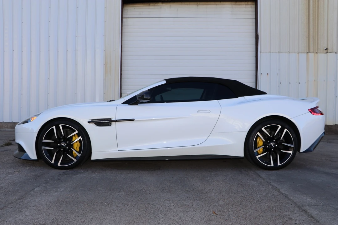 2015 Aston Martin Vanquish 2nd Gen - Image 13 of 31