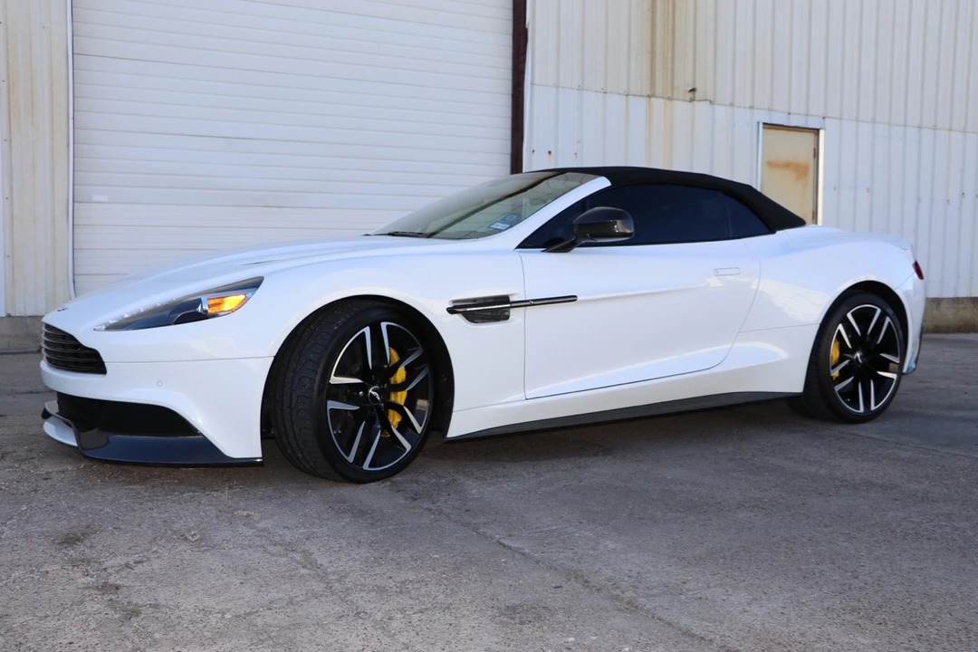 2015 Aston Martin Vanquish 2nd Gen - Image 16 of 31
