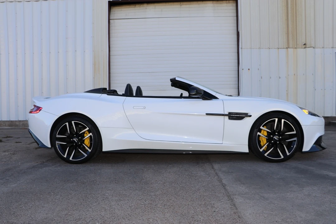 2015 Aston Martin Vanquish 2nd Gen - Image 5 of 31