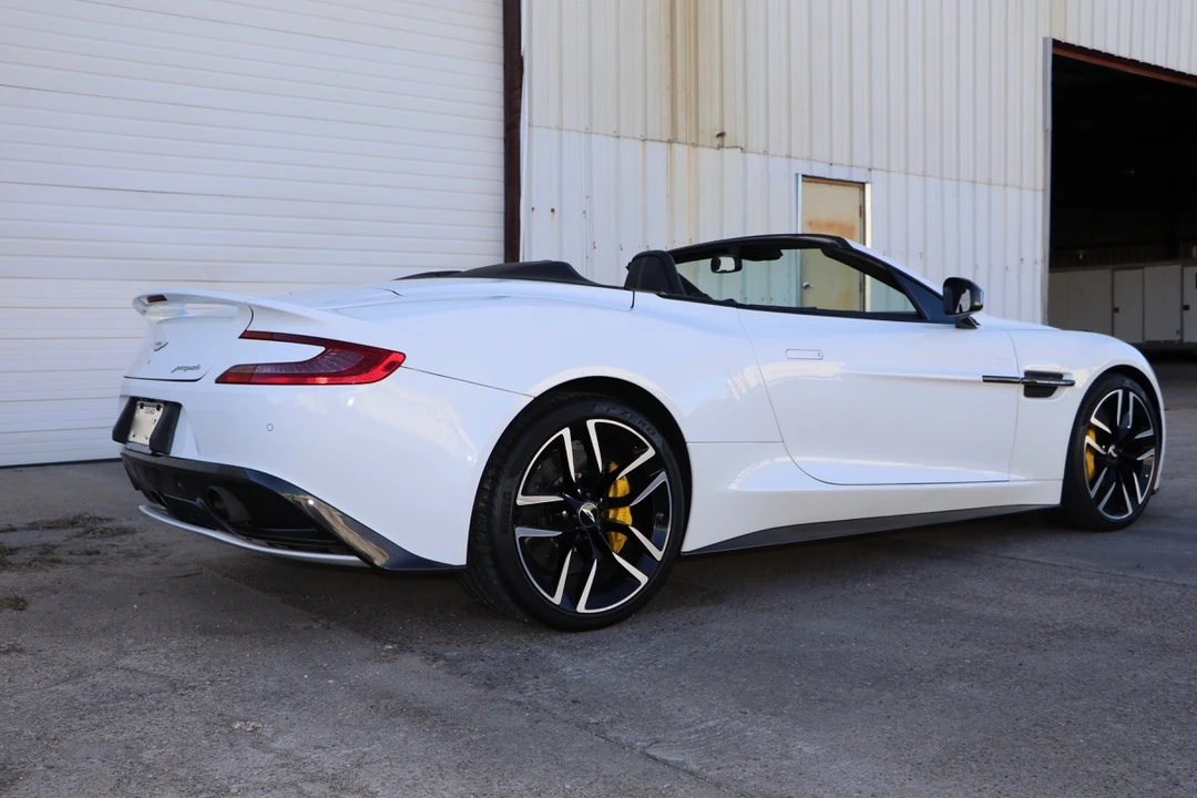 2015 Aston Martin Vanquish 2nd Gen - Image 2 of 31