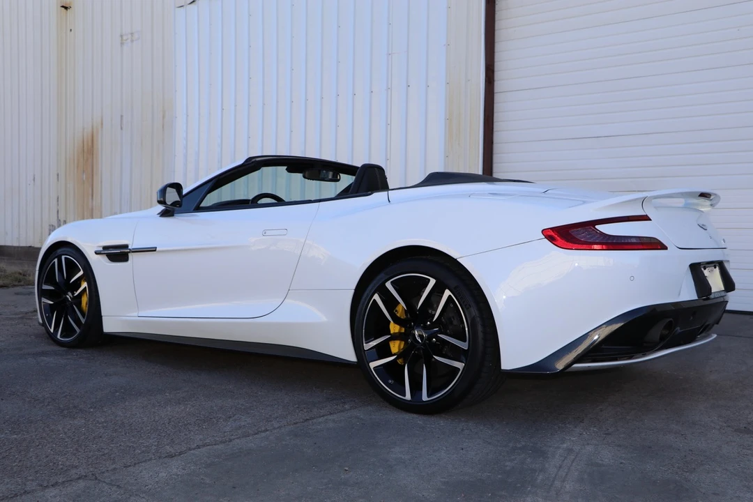 2015 Aston Martin Vanquish 2nd Gen - Image 4 of 31