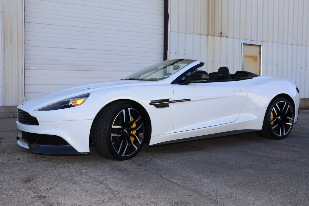 2015 Aston Martin Vanquish 2nd Gen - Image 3 of 31